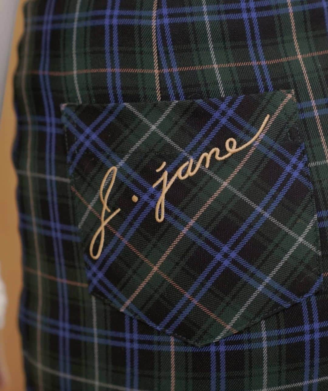 J.JANE JAPANさんのインスタグラム写真 - (J.JANE JAPANInstagram)「. Check shirring warp skirt（Green） ¥22,000 . 温かみのあるデザインとなっており、 白や黒のトップスと合わせて 大人なゴルフコーデに♡ . 伸縮性に優れており、 キュロットパンツ付きとなっておりますので、 安心して着用していただけます。 . . #golf#골프 #ゴルフ#golfwear #j_jane #j_jane_golf #スポーツ#golfswing #ドライバー#アイアン#golf#fashion#韓国ファッション#ゴルフ好き#golfing#golfer #ゴルフウェア #ゴルフスイング#ゴルフ女子#ゴルフ男子#トレーニング#ゴルフ部#ゴルフ初心者#打ちっ放し#パター練習#コンペ#ゴルフウェアコーデ #ゴルフウェアレディース #ゴルフウェアメンズ #ゴルフファッション #ゴルフウェア可愛い」9月9日 15時30分 - j.jane_japan