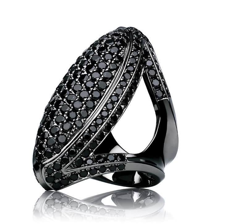 コアジュエルスさんのインスタグラム写真 - (コアジュエルスInstagram)「CYCLOPES®︎COREJEWELS #corejewels #corejewelsharajuku  #corejewelscyclopes #ring #art #jewelry #diamond #blackdiamond #tokyo #jeweler」9月9日 14時08分 - corejewels_lab