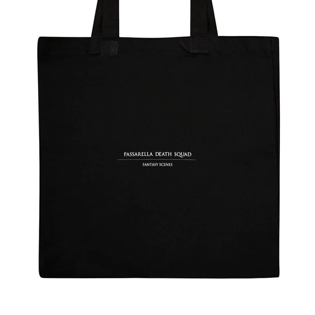 パサレラデススクアッドさんのインスタグラム写真 - (パサレラデススクアッドInstagram)「Fantasy Scene #3 Tote Bags now available.  Made with 100% heavy weight cotton. Link in the biog. X . #artwork #art #artexhibitions #arcades #retrogames #sega #atari #nintendo #arcade #videogames #vintagearcades #retro #pixel #limitededition #london #retrogamermag #retrogamer #namco #konami #totebag #totes #bags」9月9日 14時10分 - passarelladeathsquad
