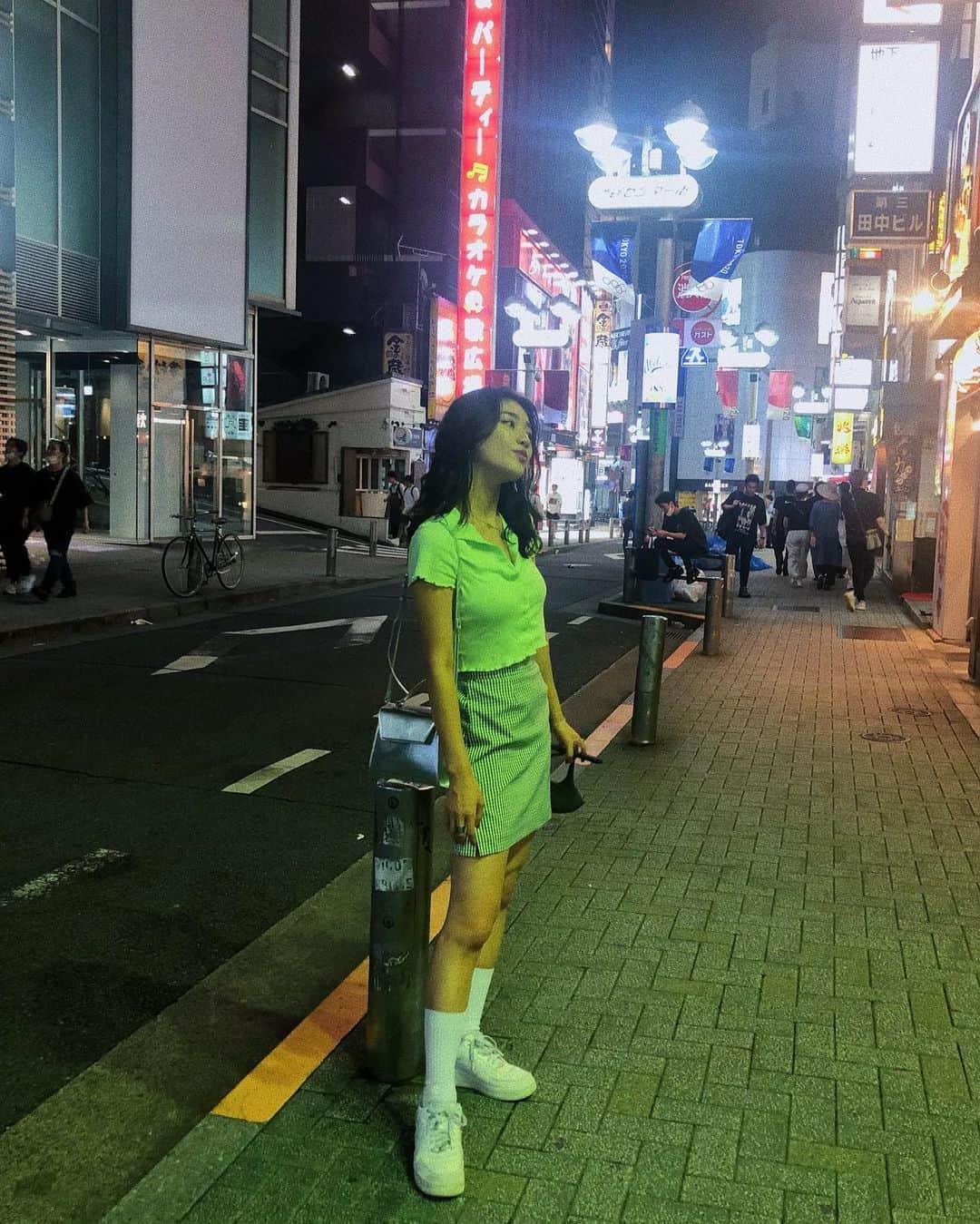 松本優のインスタグラム：「. . ※撮影の時だけマスク外してるよ💚 . 気分はTWICEコーデ（黙れ） Kpopの子たちみてるとほんまに可愛くて韓国ファッションしたくなるけど、よく考えたら顔の系統がちゃいすぎて無理があるなあ🤦🏽‍♀️笑笑 . . #ootd#outfit#fashion#yucode👗」