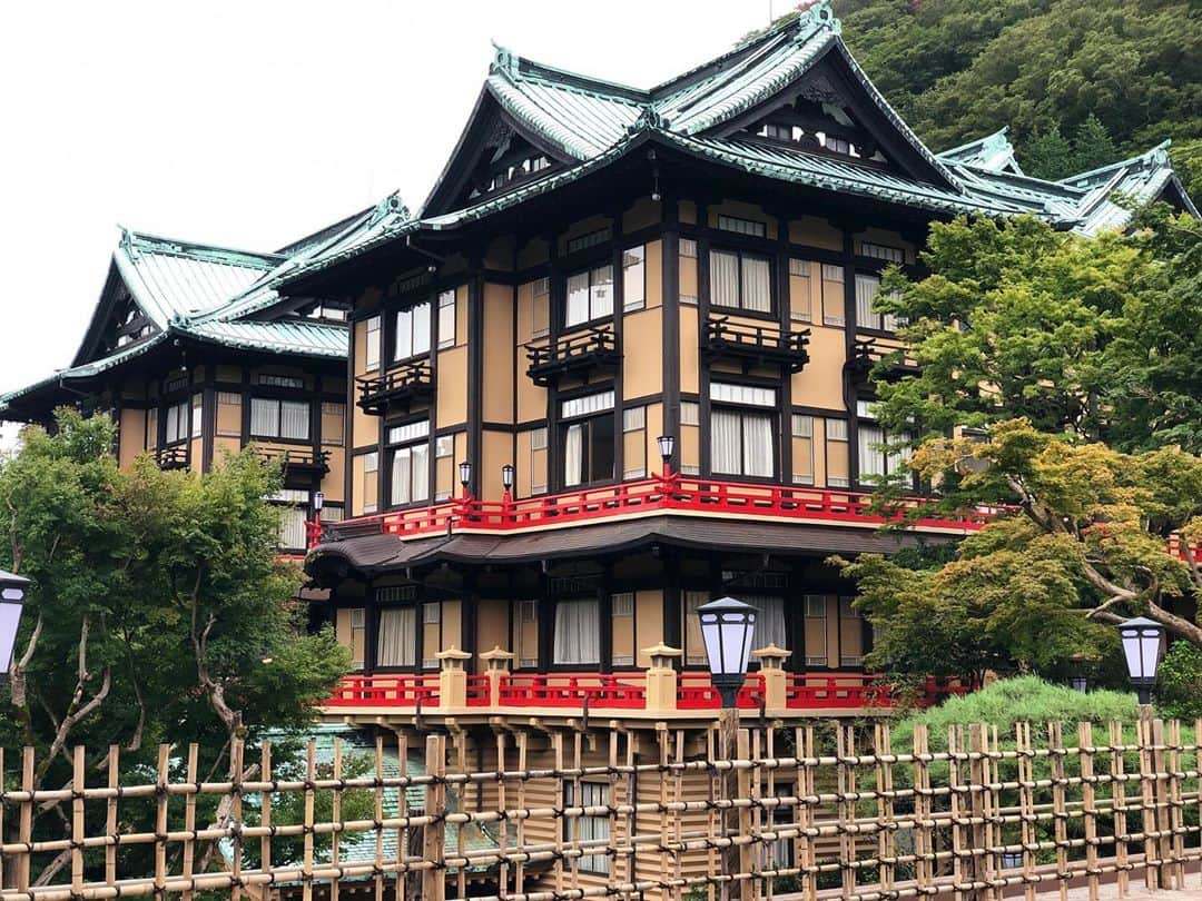 永井里菜さんのインスタグラム写真 - (永井里菜Instagram)「. . カレーを食べに富士屋ホテルまで🚃☀️ リニューアルしてたり、留学してたりで２年ぶりくらいに来れたぁ🥺💓 . 安定の幸福感😋❤️✨✨✨ . 毎日が今日みたいな日にしたいものですね☺️😆😋💓✨ .」9月9日 14時44分 - nagairinasea8