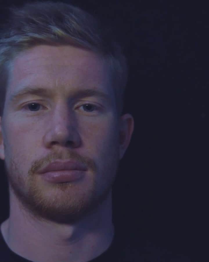 ケヴィン・デ・ブライネのインスタグラム：「PFA Players' Player of the year 🏆」