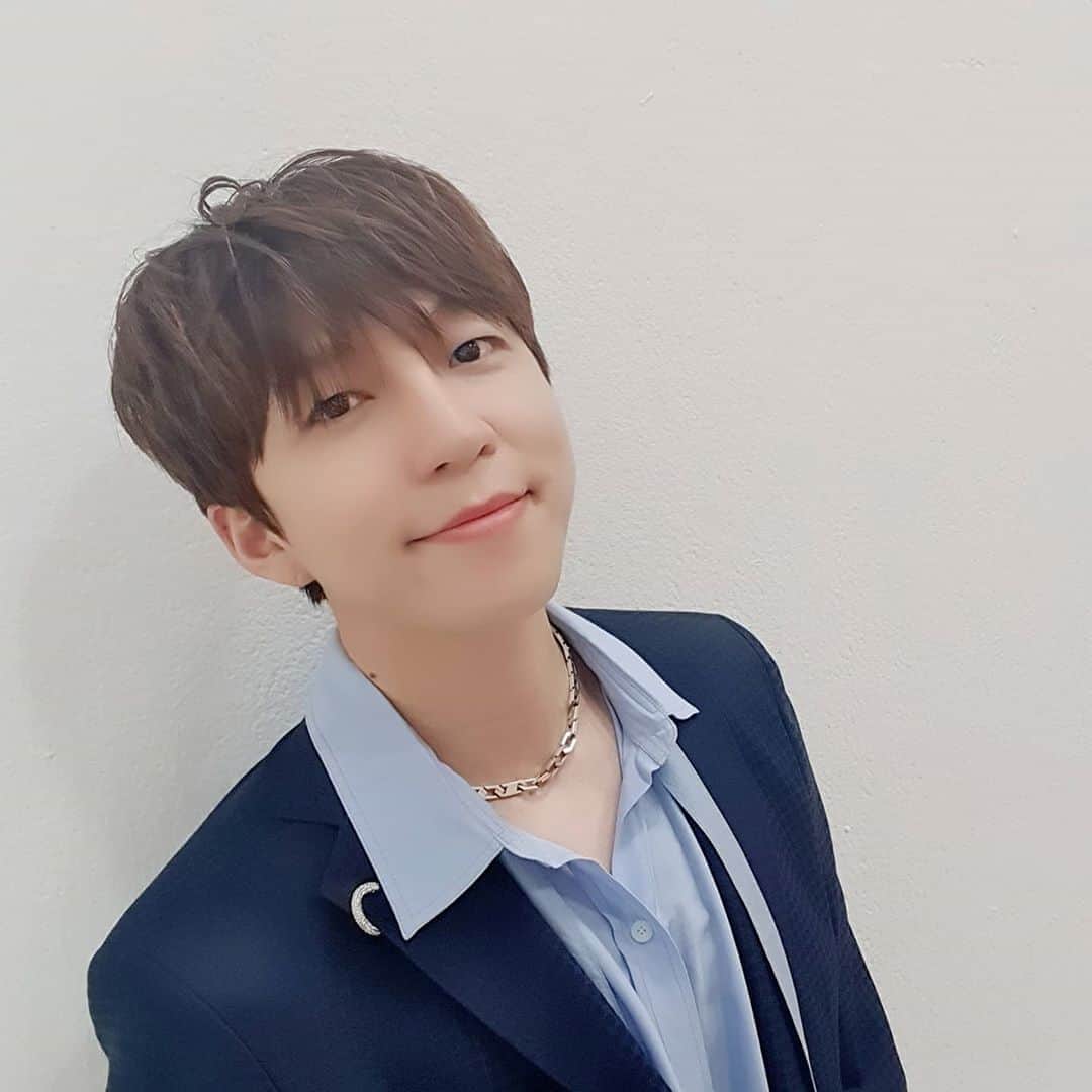 U-KISS（ユーキス）のインスタグラム：「[#수현] 오피피에이 사진첩 탈탈😊 키스미 오늘 하루도 수요팅🤘❣  #유키스 #UKISS #SOOHYUN  #나머지사진도곧👊 #싱글즈9월호」