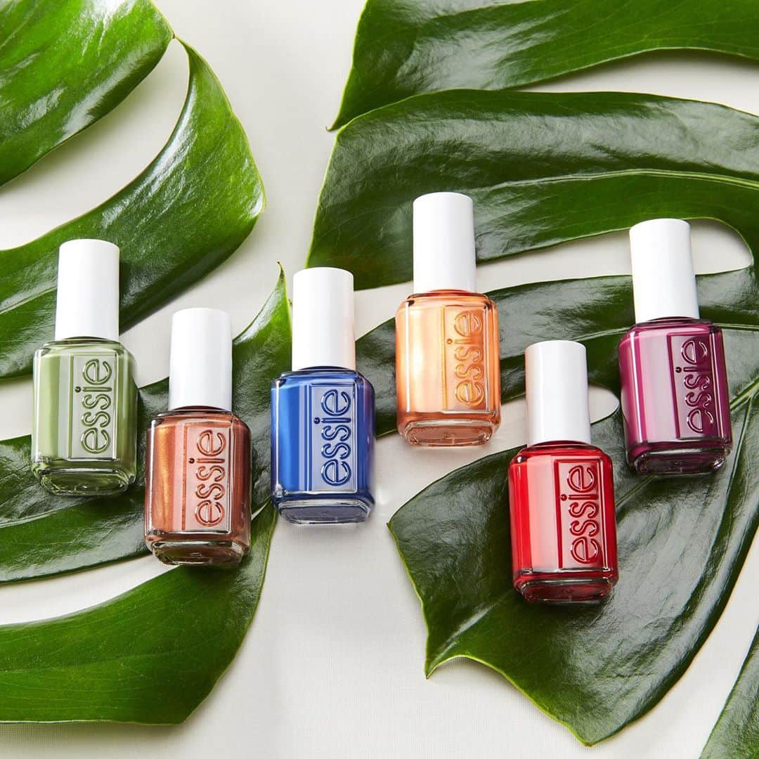 Target Styleさんのインスタグラム写真 - (Target StyleInstagram)「Getting into the 'Swing of Things'. This *NEW* deep berry shade is from our limited edition #essiefall2020 collection. What color are you eyeing? 👉  💚  Heart of the Jungle 🧳  Cargo Cameo 💦  Waterfall in Love 🧡  Don't Be Spotted ❤️ Adrenaline Brush 💜  Swing of Things」9月9日 6時35分 - targetstyle