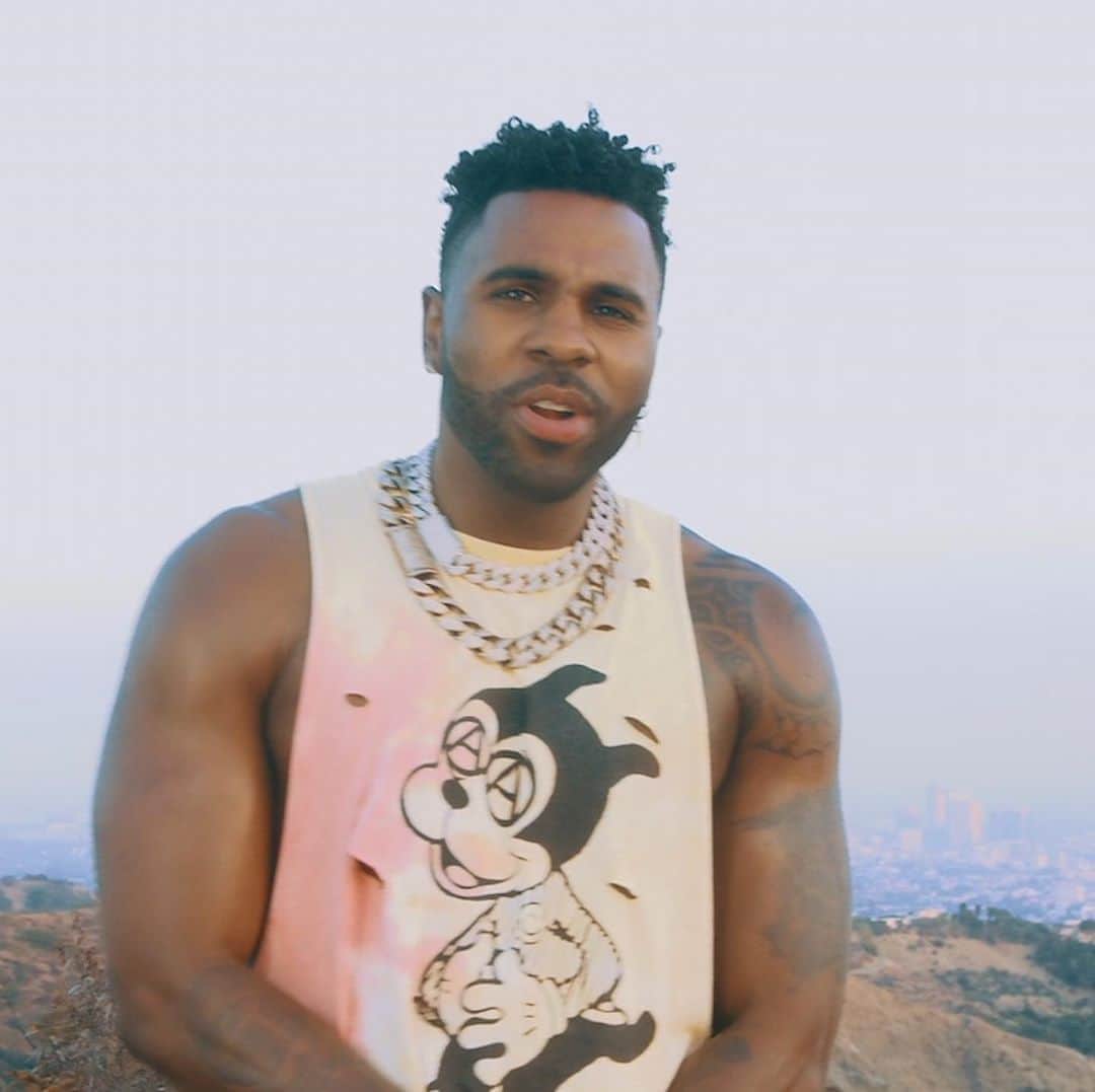 Vevoさんのインスタグラム写真 - (VevoInstagram)「@jasonderulo hopped on a beat from New Zealand teenager @Jawsh_685 and TikTok's never been the same. 🔊 Now watch the official vid for "Savage Love" and sharpen up those dance moves.🕺 ⠀⠀⠀⠀⠀⠀⠀⠀⠀ ▶️[Link in bio] #Jawsh685 #JasonDerulo #SavageLove」9月9日 7時03分 - vevo