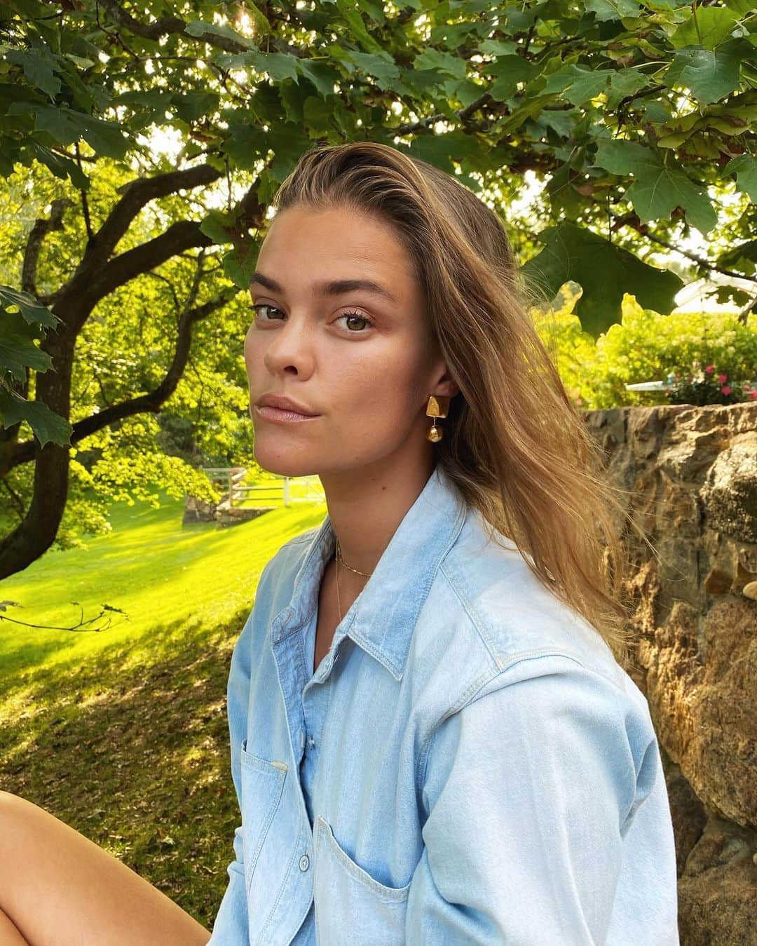 ニーナ・アグダルのインスタグラム：「Hope y’all had a great day 🌞」