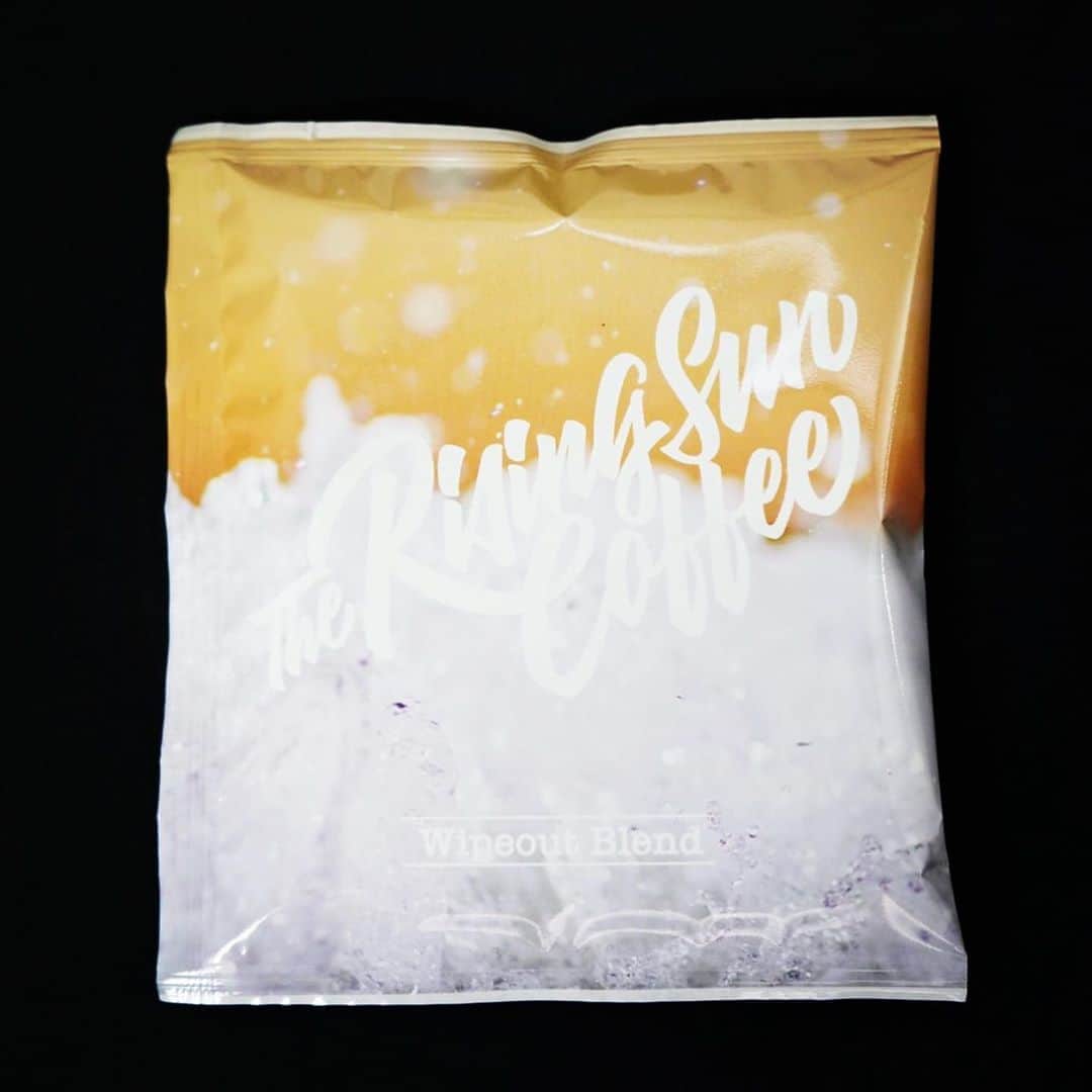 坂口憲二（THE RISING SUN COFFEE）さんのインスタグラム写真 - (坂口憲二（THE RISING SUN COFFEE）Instagram)「◆GOOD MORNING COFFEE‼︎◆  【NEW RELEASE】  NEW TYPE PACKAGE DRIP  BAGS  大好評のドリップバッグのパッケージをリニューアルしました。今までのシンプルなデザインはやめ、サーフフォトグラファー @yasumamiura 氏のコレクションからそれぞれのブレンドイメージに合った作品をパッケージに落とし込んでみました。  もちろん中身は変わりませんが、パッケージが変わっただけでより美味しく、海や自然も感じられるドリップバッグになりました。  販売は今週金曜日からオンラインストアにて開始します。プレゼント等にも最適ですのでご興味のある方はお待ちしてます！　　  therisingsuncoffee.com  #coffee #coffeebeans  #coffeeroaster  #coffeelab  #coffeeandsurfing  #coffeetime  #coffeelover  #coffeebreak  #coffeeshop  #coffeestand  #coffeeholic  #coffeehouse  #coffee_inst  #coffeemaker  #coffeeshops  #coffeecoffeecoffee  #coffeenclothes  #coffeeaddict  #coffeeculture  #coffeemorning  #coffeemag #specialitycoffee  #dripbag  #TRSC」9月9日 7時25分 - therisingsuncoffee