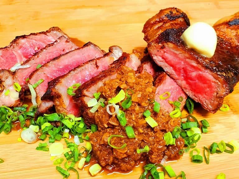 KAUKAU/カウカウハワイさんのインスタグラム写真 - (KAUKAU/カウカウハワイInstagram)「たっぷりの野菜やチャーシューが乗ったボリューム満点のラーメンが楽しめるバリオですが、美味しいガーリックリブロースステーキ（$18.98）が楽しめるのをご存知ですか？😏 Did you know you can enjoy delicious garlic rib steak from @ramen_bario_alamoana ? . 柔らかく高品質なリブロースをお手頃に楽しめます！バリオ特製バリバリガーリックソースがやみつきに😍 是非お試しください！！   #KAUKAU #Waikiki #HawaiiNews #sunset #coupon #HawaiiCoupon #restaurant #shopping #instahawaii #ハワイ #ワイキキクーポン #ハワイクーポン #カウカウ #カウカウクーポン #ハワイごはん #ハワイご飯」9月9日 7時27分 - kaukau_hawaii