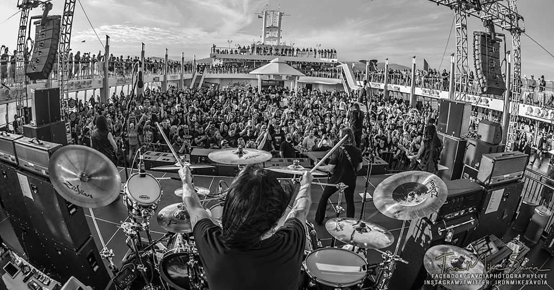 Queensrycheさんのインスタグラム写真 - (QueensrycheInstagram)「Casey's cool view aboard the MegaCruise (photo credit Savoia Concert & Event Photography) #queensryche #megacruise #aboardthehighseas #goodtimes #caseysview #bandofbrothers #rychersrule #memories #alwaysafuntimetogether #wemissourrychers #wemissperformingforyou #somuchfun #bestfansintheworld」9月9日 7時30分 - queensrycheofficial