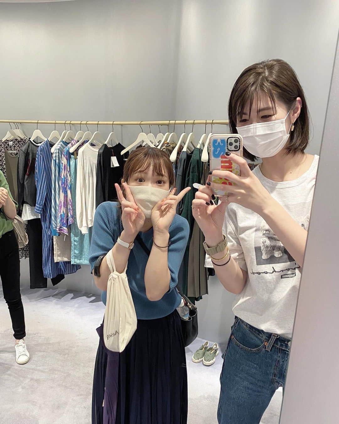 木村沙織さんのインスタグラム写真 - (木村沙織Instagram)「. 久々に母、妹と会えた🥰🙌🏼 . . #sushitokyoten新宿ニュウマン店  ここ美味しかった〜🥺🍣 . #苦手なネタばかりの母が全部食べてた😂」9月9日 7時52分 - saoriiiii819