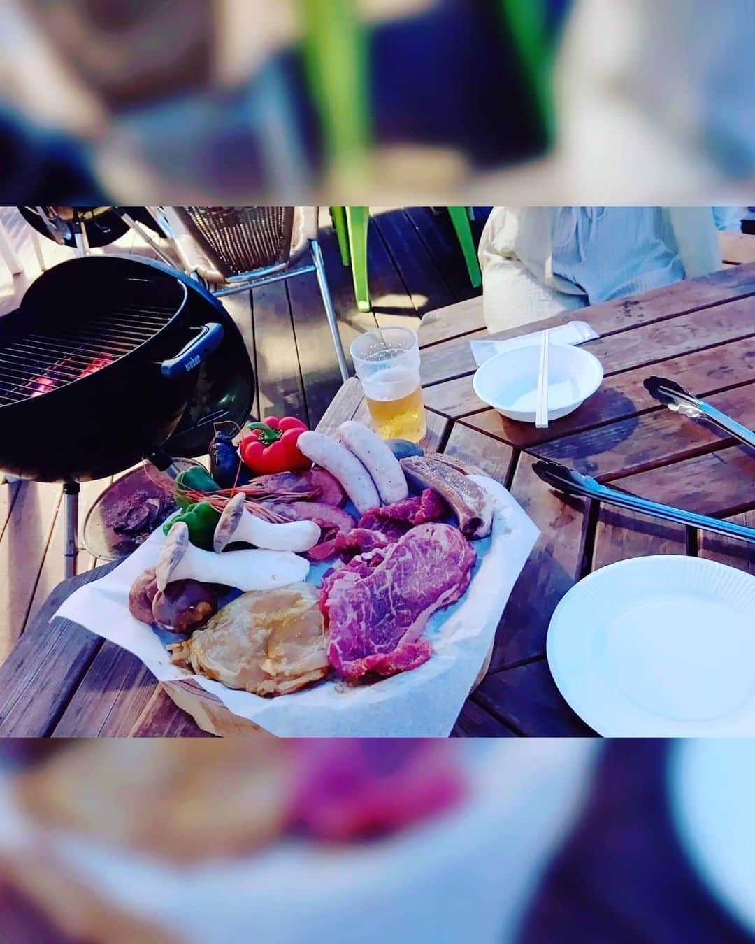 松浦麻里奈さんのインスタグラム写真 - (松浦麻里奈Instagram)「有明テニスの森駅から徒歩10分くらいにある[ @willdining_bbqtokyo ] でバーベキュー😲✨💓  全100席の雨天対応可能な屋根付席だから、 雨でも大丈夫だし、手ぶらでOKなうえ 本格的なBBQが楽しめた(◍•ᴗ•◍)❤  焼き方、具材の説明、会場説明やら スタッフの方に教えてもらい、いざBBQを😲👍  豊洲市場から仕入れてるという新鮮な海鮮に、 遠赤外線でじっくり焼く お肉がとっても柔らかくてビックリ！ これも自家製でタレを漬け込んであるお肉。  お野菜も厳選しててまるごと焼き野菜で そのままの素材を楽しみました😍💘  野菜がでか過ぎる〜( ◜‿◝ )♡  飲み放題なので、カウンターに行って お兄さんに作ってもらうよ🤗✨ 自動ビールサーバーあるので、 失敗せずに綺麗な泡で冷えてる！  夜景は、すぐ近く橋があるので 帰り道眺めながら癒やされました★  お料理も美味しかった〜😘💓  ・アンガス牛肩ロース ・タンドリーチキン ・ガーリックスペアリブ ・生フランクフルト ・北海道産殻付きホタテ  ・千葉県産ホンビノス 貝 ・パプリカ ・ピーマン ・ナス ＋3H飲み放題付き 『王道プラン』  #Willdining&BBQ #BBQ #ばーべきゅー #有明 #pr #バーベキュー #有明テニスの森 #有明bbq #有明 #海 #シーサイド #seaside #sea #豪華な食事 #お肉 #お肉大好き #野菜 #女子会 #パーティ #party #partytime #friend #friends #海近く　#バーベキュー場 #お台場 #夜景綺麗 #nightphotography #nightviews」9月9日 7時52分 - ay114.831m