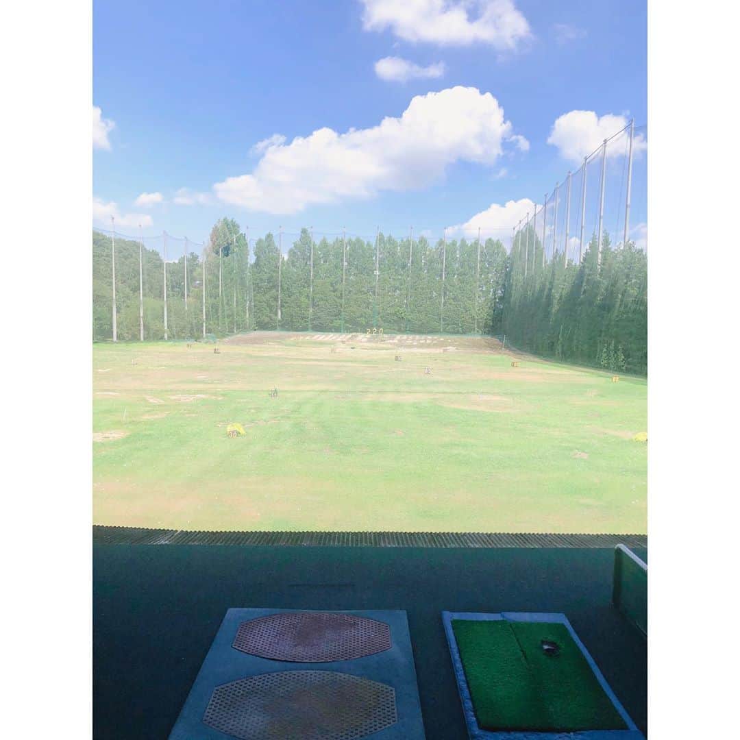 山田優依さんのインスタグラム写真 - (山田優依Instagram)「Golf days . プロについて頂いて再開したゴルフが 最近の週1のワークアウトに🏌️‍♀️ . 身体を動かした後はヘルシーめなご飯を心がけているけど それにプラスして、ご提供頂いた 健やかの杜のサラシアゴールドを💊 . 運動、食、補助食品をバランスよく取り入れて ボディコントロール頑張ってます✊🏻 . #Japan #Tochigi #Golf #健やかの杜#サラシアゴールド#ダイエットメニュー#食べて痩せる#糖質制限レシピ#痩せる方法」9月9日 8時36分 - yui_gourmetwalker