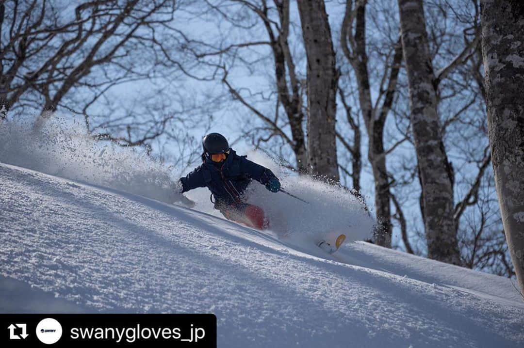 岩本憧子さんのインスタグラム写真 - (岩本憧子Instagram)「#Repost @swanygloves_jp with @make_repost ・・・ . . 9月になりましたね。 ひたひた… そろそろ…  気持ち高まってきましたね。 . . Rider : Ako Iwamoto Photo: @jun_yamagishi_ . https://swanyglove.jp/ . @akoiwamoto #vectorglide #swanygloves_jp @swanygloves_jp」9月9日 9時04分 - akoiwamoto