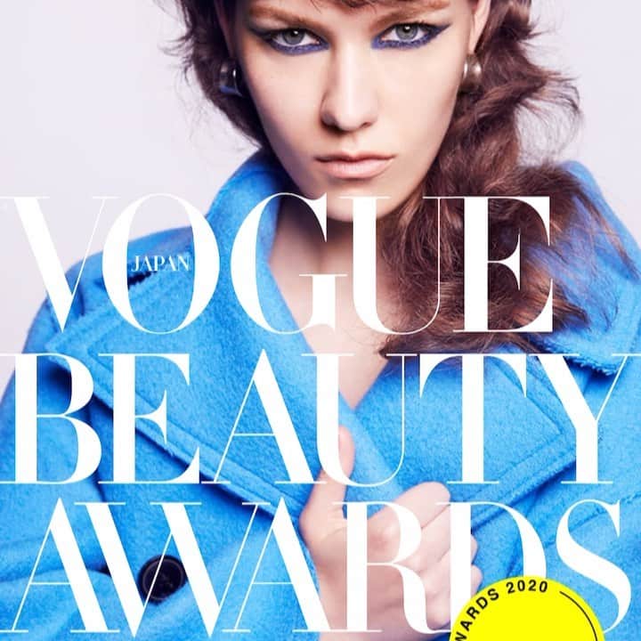のインスタグラム：「VOGUE BEAUTY AWARDS 2020 今年も開催します✨ 従来のベストコスメとの違いは、売れた物に留まらない。 常にファッションとモートありきである。 マーケットをリードし、未来予測機能を持つ事。  賞のラインナップ  BREAKTHROUGH賞　革新性/発明性  MODE賞　ファッショントレンド  VISUAL賞　グッドデザイン／アート性  NATURAL WONDER賞　 ナチュラル/オーガニックカテゴリー  HALL OF FAME賞 定番／ロングセラー  審査員19人と一般投票により2020の受賞製品が決定します。 私も選考委員として参加させて頂きます✨ 9/22までVOGUEJAPANのweb 『VBA特設サイト』で一般投票 行ってますので是非参加してねー👍  https://www.vogue.co.jp/beautyawards/2020/?utm_campaign=vba200904&utm_medium=display&utm_source=popin_internal#about  私、個人的にお勧めしたい商品は随時ストーリーにアップしておりますので、参考に❤️  #voguebeautyawards2020  #ビューティーアワード #イセタン #三越」