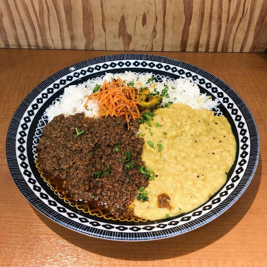 木村ミサのインスタグラム：「🍛﻿ ﻿ トーキョーカレーカルチャーで﻿ カルパシさんのキーマとダルの2種盛り。﻿ ﻿ カルパシが西武池袋のデパ地下で﻿ 食べられる世界線よ…！﻿ ﻿ 手軽にこの味が食べられるなら一生やっててほしいと思うくらい、ほんとに🤤🍛﻿ ﻿ 三階のトーキョーカレーカルチャーで﻿ Asia Hunterのちっちゃいトート買った👜🍛¥600-﻿ ﻿ おすすめのカレー屋さん﻿ 随時募集中です🏊‍♀️﻿ ﻿ ﻿ ﻿ ﻿ ﻿ #timeiscurry #curry #currystagram #curryrice #currylover #kalpasi #カレー　#カレーライス #カレー好きな人と繋がりたい #カルパシ #池袋西武 #キーマカレー」