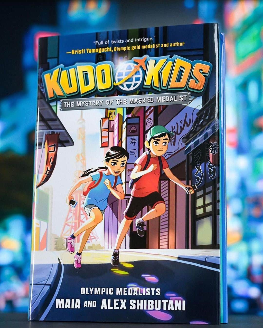 アレックス・シブタニさんのインスタグラム写真 - (アレックス・シブタニInstagram)「OUR BOOK IS OUT! 🥳🎉 Kudo Kids: The Mystery of the Masked Medalist is the first book in our brand new series and it’s out now! Creating this story and these characters has been a passion project for us and we’re thrilled to be sharing it with the world! Thank you to everyone who has helped us bring this story to life - we’re so excited for you to read it and share it with your loved ones! #KudoKids   Repost @goldhouseco: Franchise alert! When was the last time you saw a kids book with Asian American leads on a global adventure? When was the last time you wanted your children’s fictitious heroes to mirror real life heroes? Well, that’s exactly what @MaiaShibutani and @AlexShibutani aka the @ShibSibs have done. Kudo Kids is a mystery for kids and tweens, following two Japanese American siblings who are visiting Tokyo for the Olympics. It’s starting as a book but *rumor is* it’s about to be the next great kid’s franchise with all sorts of other creative extensions 😜. Most importantly, its creators are real-life Olympians and superheroes who are committed to social good in health, fitness, film, fashion, and beyond. They are the ONLY Asian celebrities who’ve bought a theatre with their own money for every single #GoldOpen since inception. They show up to support the arts, they speak out against anti-Asian racism, and they put their dollars and time where their passion is for COVID-19 pandemic relief. The least you can do today—their launch day—is to buy at least 3 books and gift them to kids who are looking for real-life superheroes on a page. Kudos to the Shib Kids! #KudoKids」9月9日 9時39分 - shibsibs
