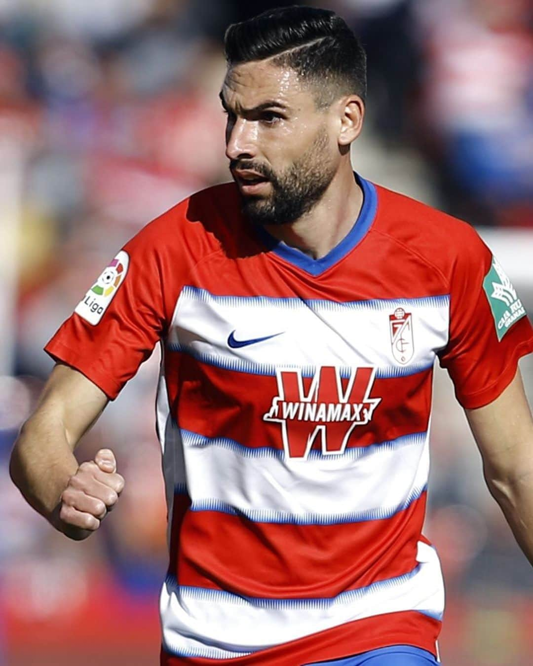 LFPさんのインスタグラム写真 - (LFPInstagram)「He is always FOCUSED! 💫❤️ • ¡Siempre está concentrado! ❤️⚽️ • #Puertas #Granada #LaLiga #LaLigaSantander #Football」9月9日 9時36分 - laliga