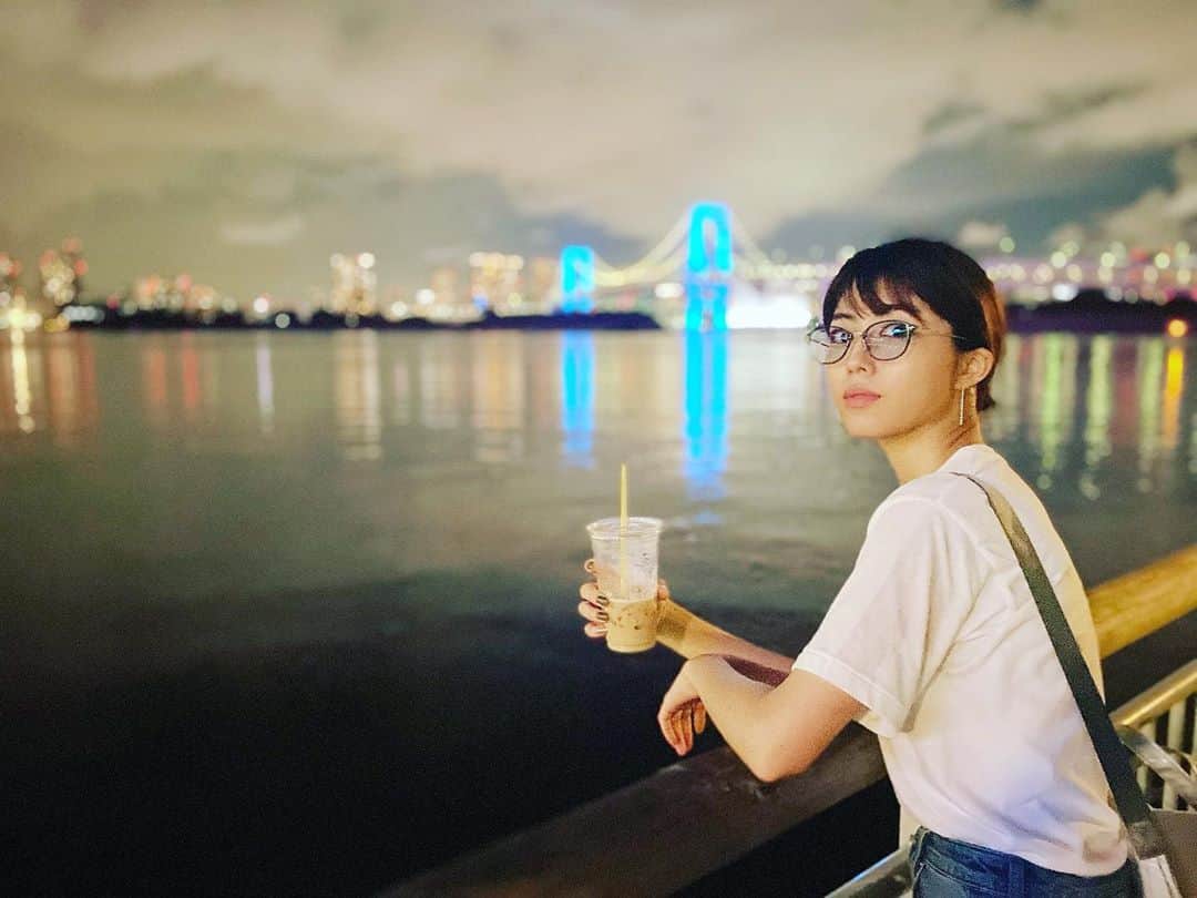 小池花瑠奈のインスタグラム：「ペーパードライバー松宮 運転練習して、お台場まで行けました🐝🍘 #運転 #ひやひや #友達が一番ひやひや #駐車が壊滅的に下手 #😟  #drive #ドライブ #お台場 #ペーパードライバー #ちょっとずつ #頑張りましょう」