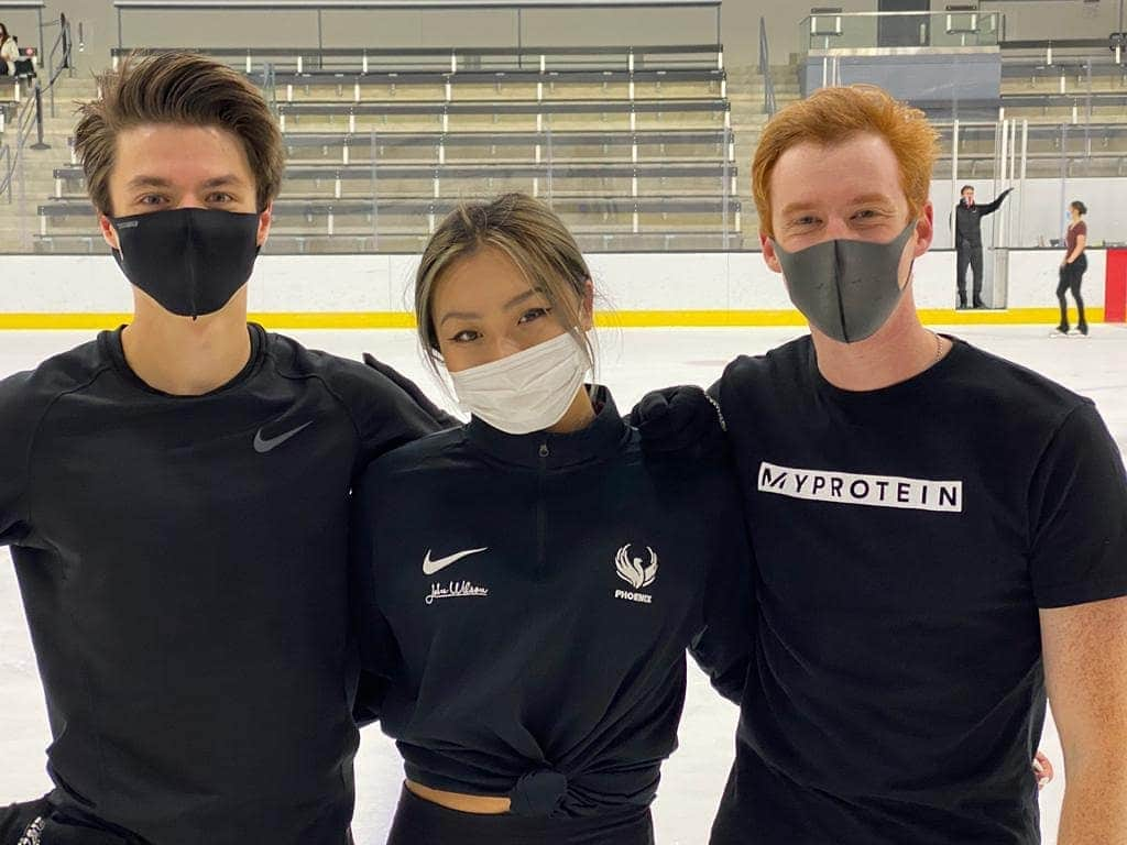 ヤロスラフ・パニオットのインスタグラム：「You know why we train? to kick butt!⛸😎@seanrabbitt @yichristy . . . #kicking #it #together #teamgreatparkice #teamaura #greatparkice #figureskating #iceskating #johnwilsonblades」