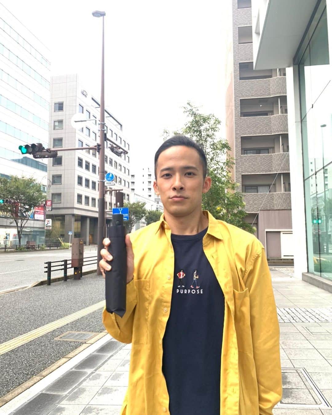 のインスタグラム：「今朝は雨で水たまりができていましたが、 バリはやが終わる頃にはやんでいました😊 寒がりな僕は長袖でちょうど良かったです🙋🏻‍♂️  そろそろ皆さんも、長袖の用意を始めても いいかもしれませんよ😆  #バリはや #バリはやお天気  #早起きは三文の徳 #岡進太郎 #10神actor」