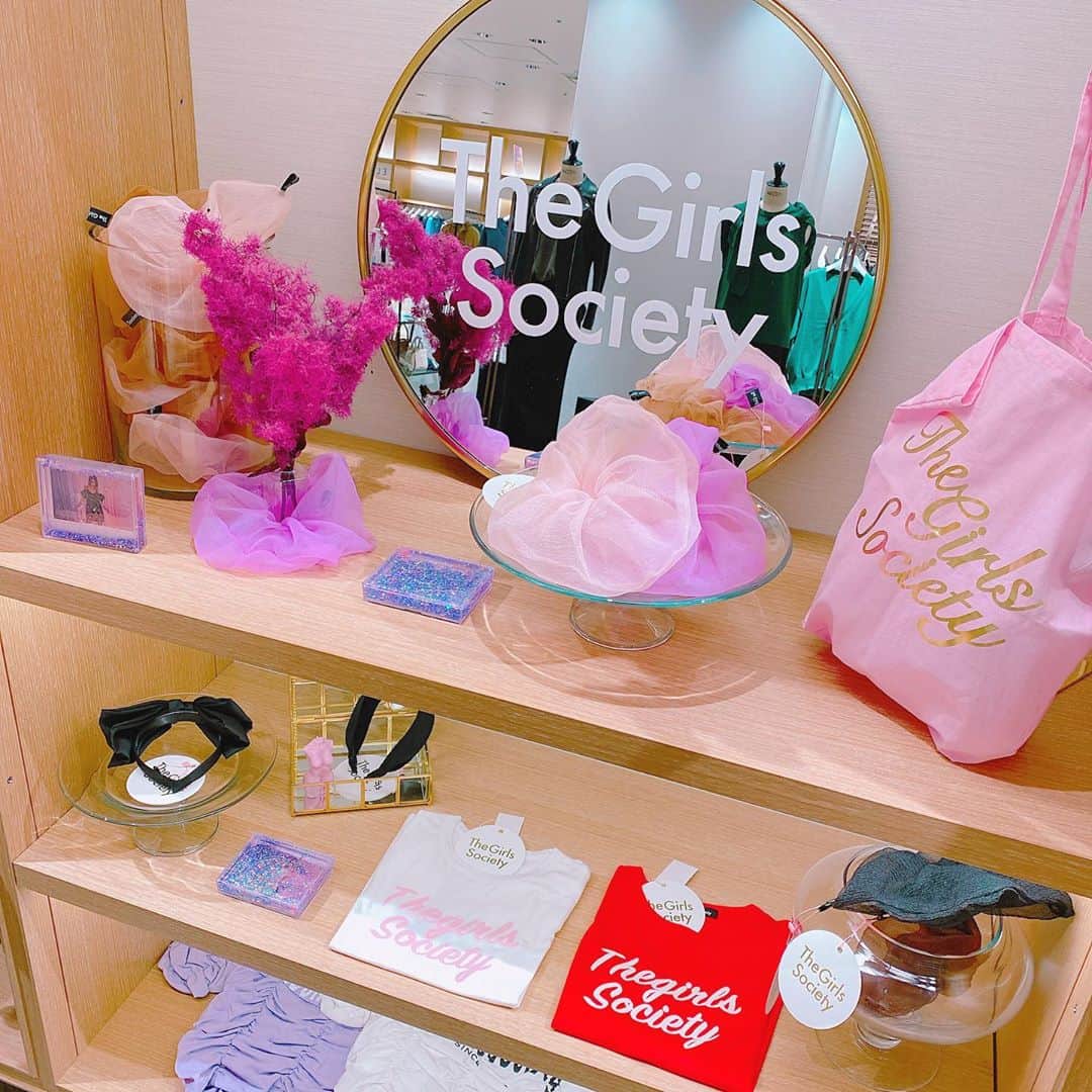 濱内奈々子のインスタグラム：「. @girlssociety_official "The First Shop" POPUP & EXHIBITON start💗」