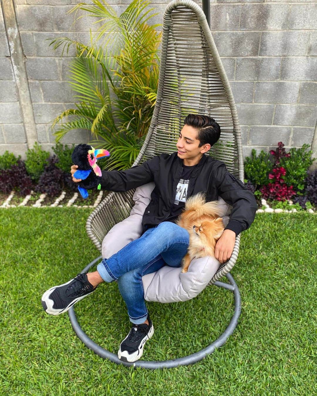 Donovan Carrillo Suazoのインスタグラム：「Les tengo un reto!!! TyMexico nos mandó 3 kits de regalo para ustedes, por lo que voy hacer un #DonovanchallengeTy. Se trata de que compartas un video en Instagram Story en donde nos cuentes la historia de tu peluche favorito. Las 3 mejores y divertidas historias serán las ganadoras de un kit.  IMPORTANTE ❗️  Para participar debes seguir los siguientes pasos.  -1er pasó: Darle like a su página de Facebook @Tymxoficial  -2do paso: En tu historia debes etiquetarme y utilizar estos tres hashtags #BrillaConTy #DiTaai #DonovanchallengeTy  Espero sus historias ❤️」
