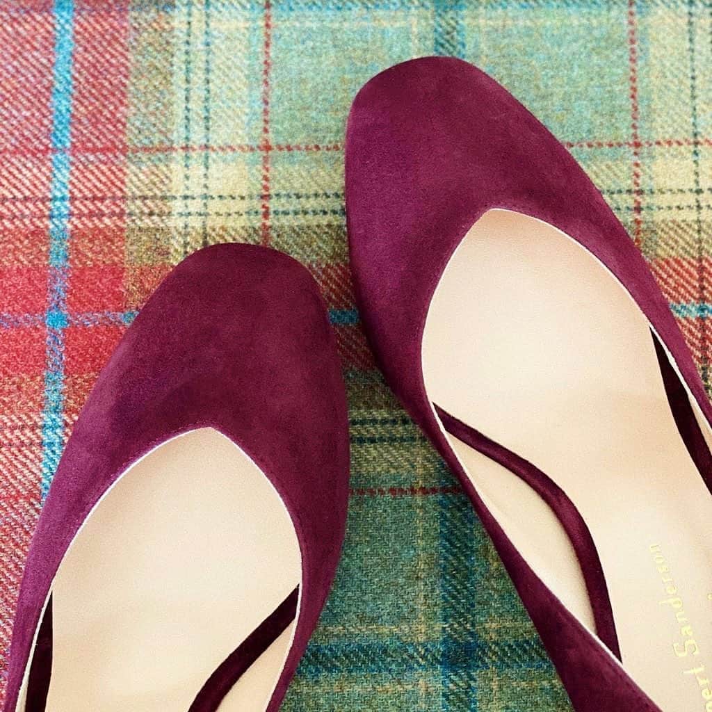 ルパートサンダーソンのインスタグラム：「Introducing Candice in Mulberry Suede I #NewSeason #AW20 #Candice #Autumn #Berries #RupertSanderson」