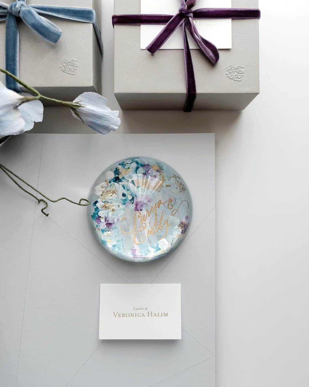 Veronica Halimさんのインスタグラム写真 - (Veronica HalimInstagram)「Personalized for Emily and Surya with matching color palette from their bouquet — #truffypi #paperweight #domeproject #glasspaperweight #personalizedgift #handpainted #painting #madetoorder #mixmedia  #calligraphystyling #tabletop #stationery #カリグラフィースタイリング  #artobject #waterdrop #bespokestationery #bespokegift #personalizedgift #monogram #calligraphylifestyle #artisanmade」9月9日 15時40分 - truffypi