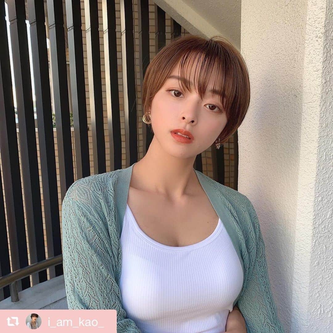 のインスタグラム：「＊ リポストを使って、素敵な写真📸を投稿されてる方を紹介させて頂く 【💄美女グラム✨】のコーナーです👀 ＊ いいねやコメント、フォローして応援してね♡ ＊ 今回ご紹介させて頂きますのは 〈@i_am_kao_〉さんの素敵なお写真📸 ＊ ＊ アカウントには他にも素晴らしい投稿が沢山ありますので是非覗いてみてくださいね🥺 ＊ 素敵な投稿ありがとうございました☺️✨ --------------------------------------  ・ ・  さらっと羽織れる 羽織り物ほしい〜  そろそろ秋服買おっと🍁  #アースカラー　#秋」