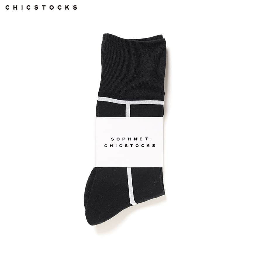 ソフさんのインスタグラム写真 - (ソフInstagram)「NEW RELEASE on SEPTEMBER 11 (FRI) ⠀ ・CHICSTOCKS WOOL CENTER LINE SOCKS : ¥3,000 + TAX ⠀ スタイリングのアクセントに最適なコントラストカラーのラインが映えるソックスは、シックストックスとのコラボレーション。華やかなルックスはもちろん、つま先・かかと・足裏などの負荷がかかる部分はパイル生地で切り替えたり、履き口は長めに設定することで締め付けを抑えるなど、拘りが満載です。 ⠀ 9/11(金)よりSOPH.shop、SOPH.dealer、同日正午よりSOPH. ONLINE STOREにて発売。 *入荷状況は店舗によって異なりますので、詳細は各店舗までお問い合わせくださいますようお願い申し上げます。 *SOPH.shopでの通販につきましては、 9/14(月)からとなります。 ⠀ This pair of socks, which has a contrasting color line that is perfect as an accent to your style, is a collaboration with CHICSTOCKS. Not only does this item have a gorgeous look, but it is also full of details such as the use of pile fabric for the parts that will put a load on the toes, heels, soles, etc., and the long opening prevents tightening. ⠀ Available at SOPH.shops and SOPH.dealers from 9/11(Fri), and SOPH. ONLINE STORE from 12:00pm(JST) on 9/11(Fri). *The availability varies stores, so please contact each store for details. *As for the mail order at SOPH.shops, it starts from 9/14(Mon). ⠀ www.soph.net/shop/ . #SOPHNET #CHICSTOCKS #SOPHNETxCHICSTOCKS @chicstocks_official」9月9日 12時00分 - soph_co_ltd