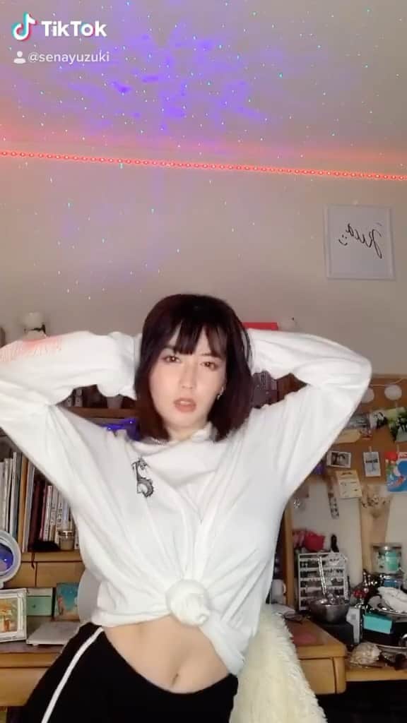 のインスタグラム：「2020.4.13 kinjabang choreography by me💁🏻‍♀️」