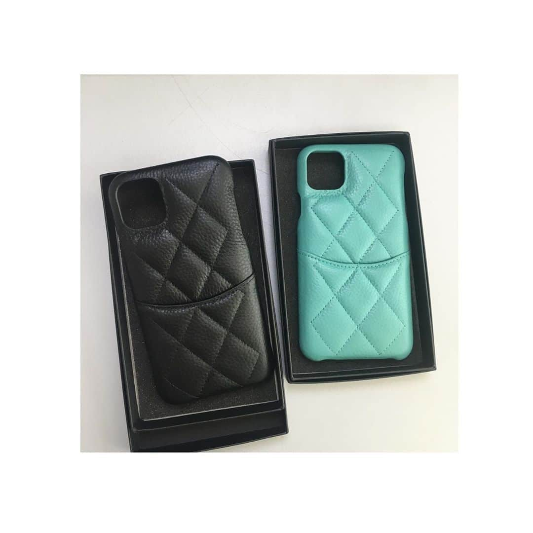 BIRTHDAY BASHさんのインスタグラム写真 - (BIRTHDAY BASHInstagram)「次回発売のphone caseがかわいい🤍 ブラックとTFブルー🤍 再入荷登録の多いサイズのみ生産します😑😬🙄 ご登録よろしくお願い申し上げます🤍  #iPhone#iPhonecase#iPhoneケース」9月9日 12時15分 - birthdaybashshop