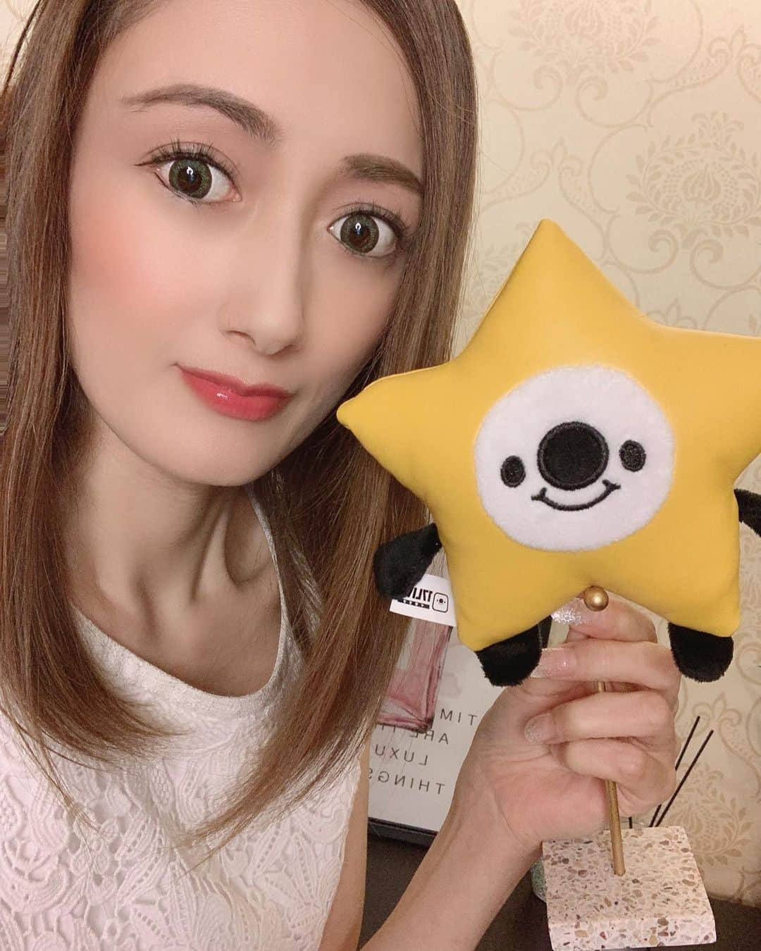 松永遥華のインスタグラム：「昨夜はイベント中間日🌟 4位通過させていただき無事に10%ボーナスゲット出来ました👏👏 みんな集まってくれて、応援して下さりありがとうございましたぁ❤️ 9/13(日)23:59 最終日まで、 駆け抜けたいと思います🏃‍♀️💨 松永一派の団結力が凄い‼️‼️ 私の自慢のみんなです✊  ※17Live 『はるか🌈🎪松永遥華🏰』で検索してね💋  【配信時間】 9/9 21:00〜  #17 #17live #イチナナ#イチナナライバー #イチナナライブ #イチナナライブ配信 #17liver #モデル #モデル女子」