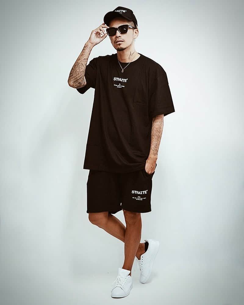 DJ ACEのインスタグラム：「☀️﻿ まだまだ夏、暑さは続くよスタイル。﻿ メッシュキャップ入荷したみたい🧢﻿ ﻿ Set up⚡️﻿ ﻿ #キャップTシャツショーツの3点セットアップ﻿ #straite﻿ #ACE1」