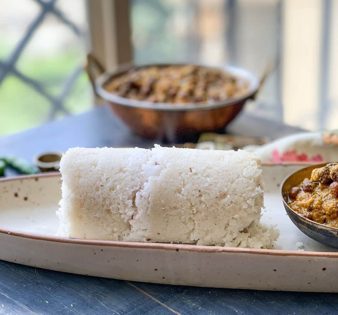 Archana's Kitchenさんのインスタグラム写真 - (Archana's KitchenInstagram)「Puttu is an all time classic dish of Kerala Cuisine. Make this delicious Rice Puttu and serve it for breakfast, lunch or dinner along with either coconut milk and banana or kadala curry. Get the recipe from the smart.bio link in my profile @archanaskitchen. . . . . . #recipes #easyrecipes #breakfast #Indianbreakfast #archanaskitchen #healthyeating #highprotein #breakfastclub #dosa #dosarecipes #dosabatter #upma #ragidosa #mysoremasaladosa #homemadefood #eatfit #cooking #food #healthyrecipes #foodphotography #recipeoftheday #comfortfood #deliciousfood #delicious #instayum #food」9月9日 12時49分 - archanaskitchen