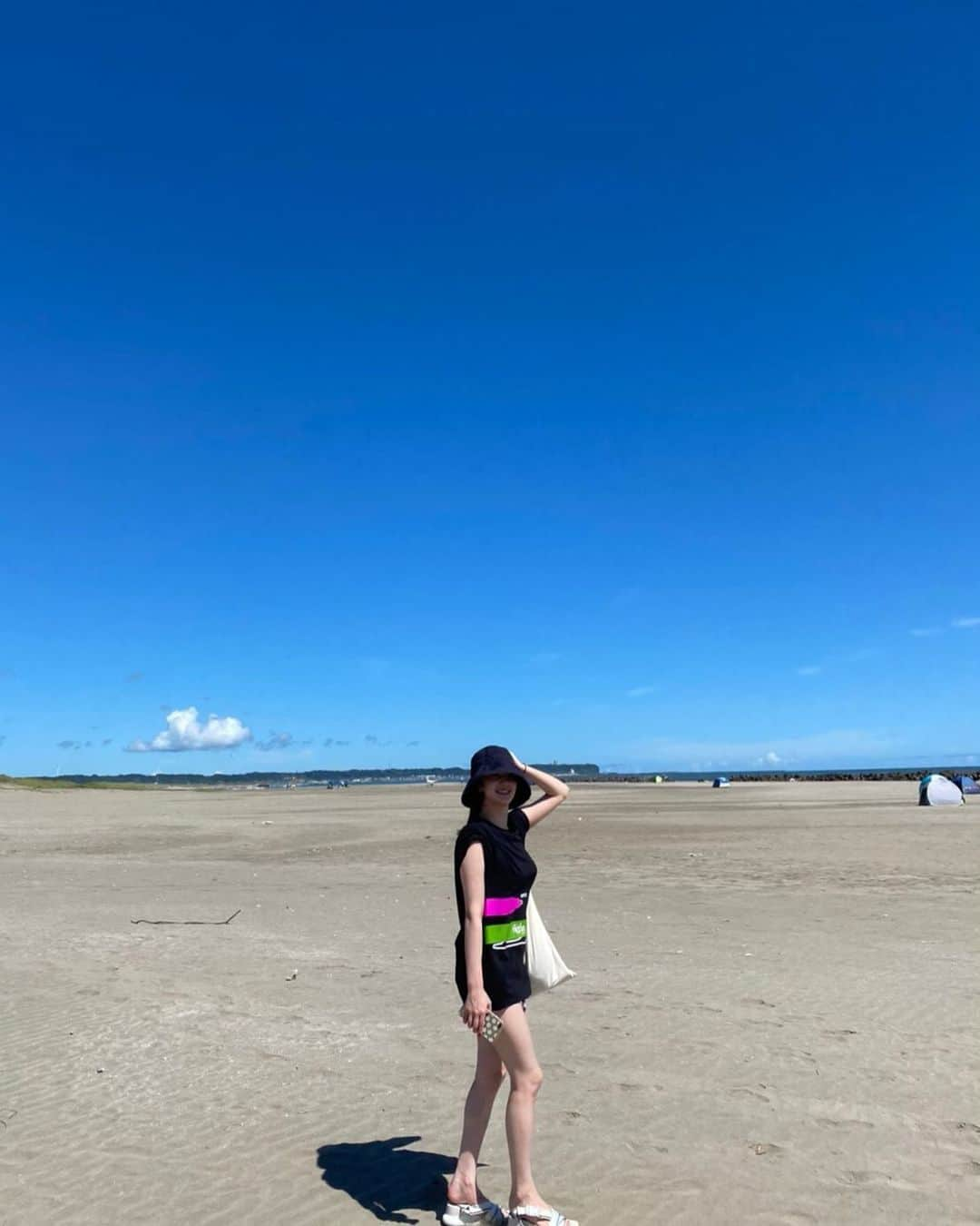 山上愛のインスタグラム：「🌻🍉🐠」