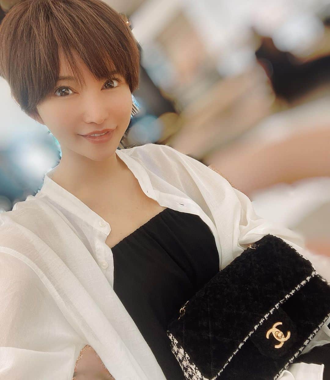 里美ゆりあのインスタグラム：「今日も頑張ってこぉ☺️」
