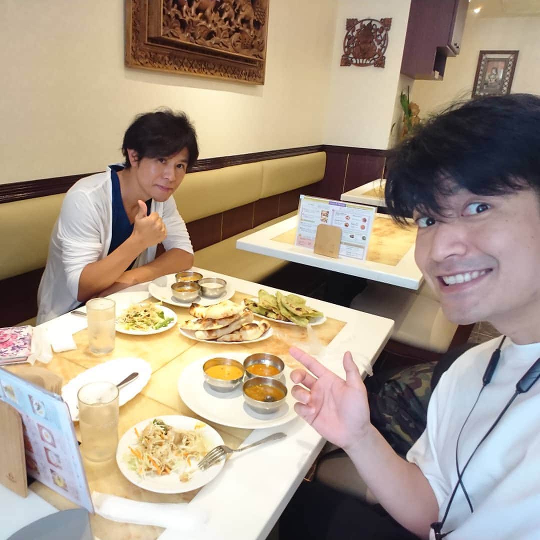 すずけんのインスタグラム：「ジゴローさんとランチーヽ(*´▽)ノ♪  今日もイケメンでした❤️  #ものまねSMAP」