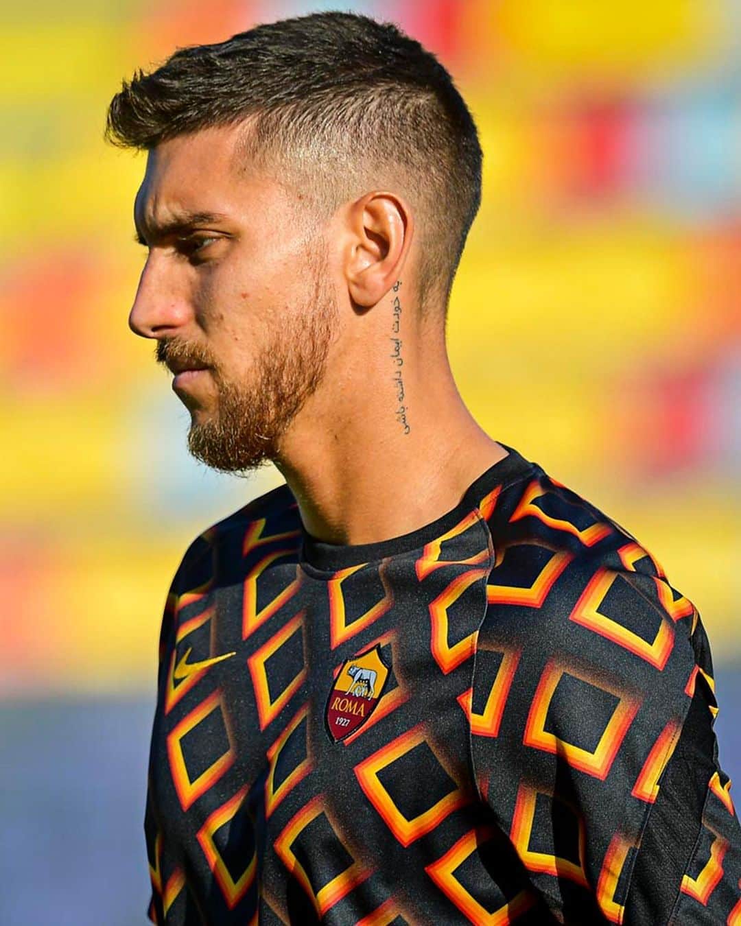 ASローマさんのインスタグラム写真 - (ASローマInstagram)「What do you think of the 🆕 pre-match tops? 🤩🔥⁣  ⁣ #ASRoma」9月10日 0時56分 - officialasroma