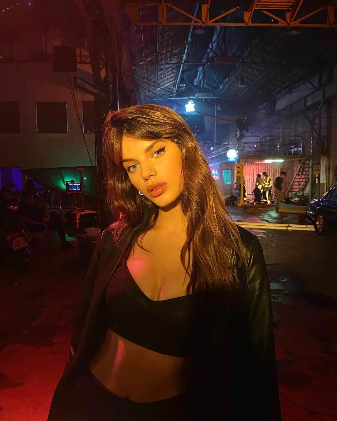ソニア・ベン・アンマーのインスタグラム：「@petitbiscuit “drivin thru the night” video out now 🖤 happy to be a part of the writing & creative process for this song & video! @jc_charavin」