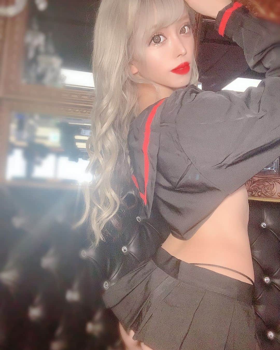 あんじゅのインスタグラム：「♡ ． 今月前半は残り毎日いるよ❤️🖤 ． ．  #Burlesque #バーレスク #バーレスク東京 #大阪 #バーレスク大阪 #北新地 #六本木 #キャバ嬢 #ホスト #歌舞伎町 #ダンサー #Japanesegirl #自発ください  #ギャルメイク #グラビア  #金髪女子 #ギャル #加工厨 #ジャニオタ #スレンダー #エロ可愛い #ビキニギャル #撮影会 #雰囲気好きな人いいね #自撮り界隈 #1mmでもいいなと思ったらいいね #被写体  #セーラー服 #コスプレ #コスプレ女子」