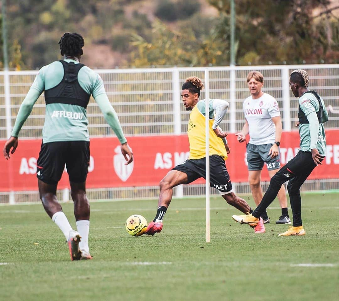 ASモナコさんのインスタグラム写真 - (ASモナコInstagram)「🔙 𝙏𝙧𝙖𝙞𝙣𝙞𝙣𝙜 ⚽️」9月9日 23時42分 - asmonaco