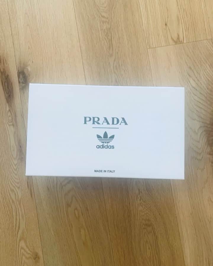 マックス・ウィットロックのインスタグラム：「Iconic partnership #pradaforadidas   @adidasoriginals」