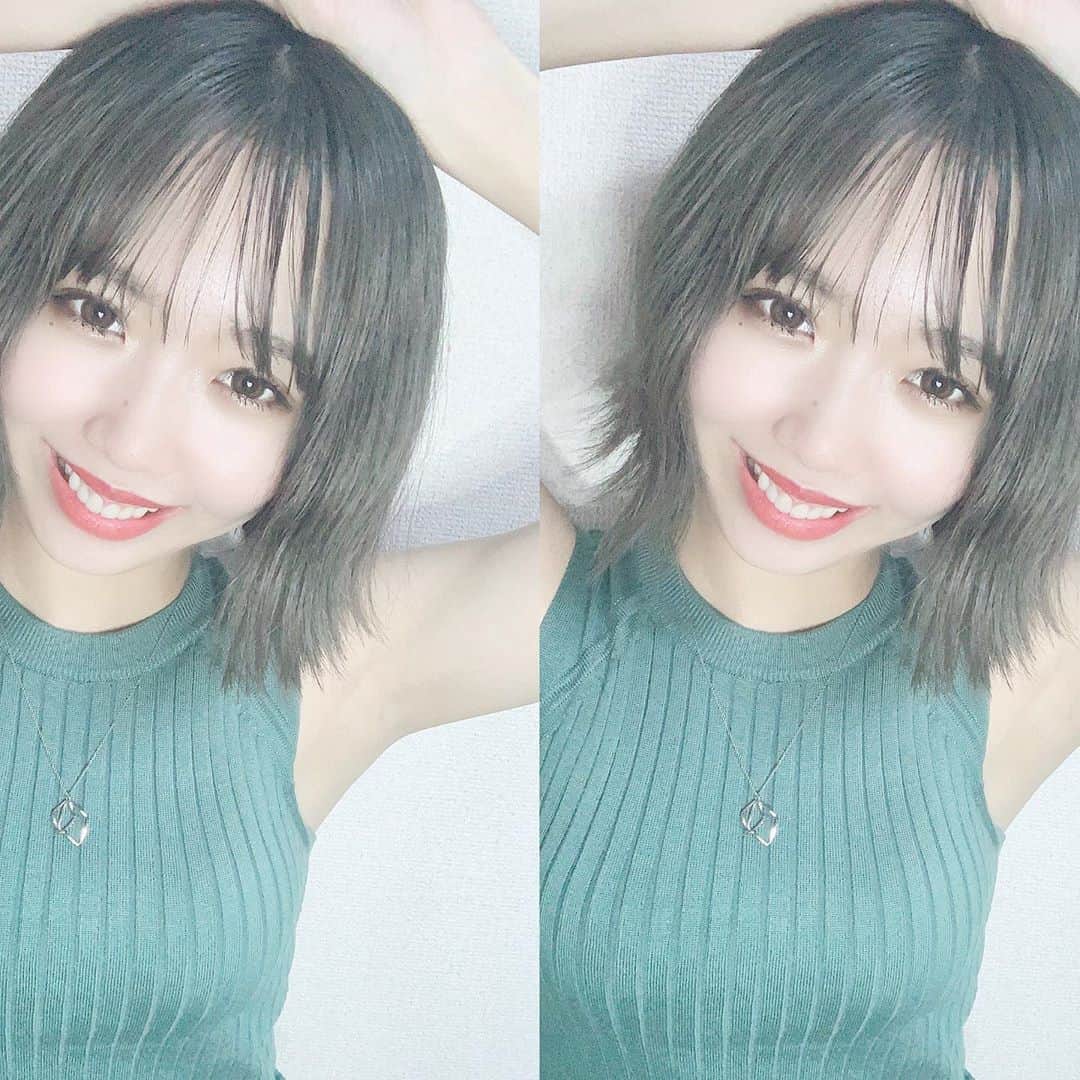 桑名利瑠のインスタグラム：「. . . 💙💙💙 . . . #followｍe #followforfollowback #fashion #l4l #selfie #selca #makeup #make #code #プチプラコーデ #プチプラ #グレイル #instalike #instafashion #instapic #photooftheday #outfit #outfitoftheday #ショートボブ #ネイビー #グレー #hairstyle #오샤레 #아이돌 #패션 #화장품 #도쿄 #미용 #外ハネ #サマーニット」