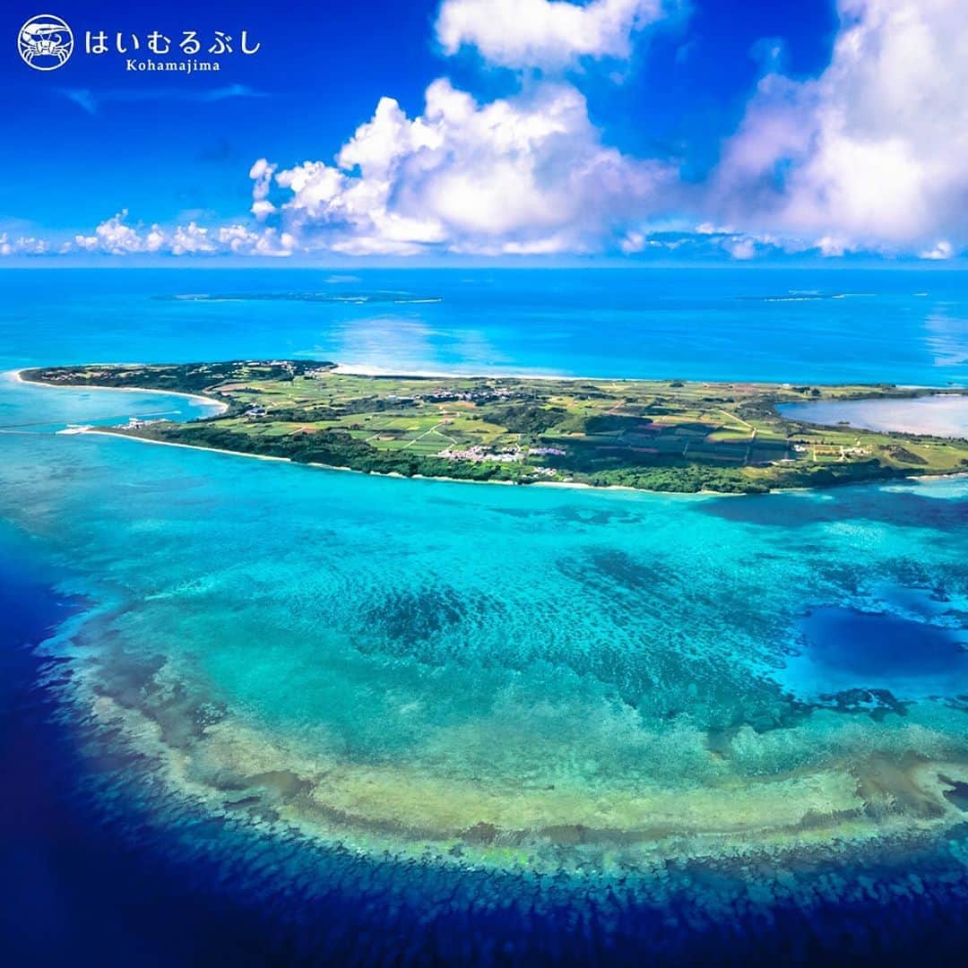 HAIMURUBUSHI はいむるぶしさんのインスタグラム写真 - (HAIMURUBUSHI はいむるぶしInstagram)「小浜島・はいむるぶしから癒しの風景をお届けします。 国内最大のサンゴ礁に抱かれた小浜島。 島とリーフの間に広がるイノー(礁地)は多種多様な海洋生物を育む豊かな海が広がっています。 #沖縄 #八重山諸島 #サンゴ #イノー #リーフ #海 #空撮 #小浜島 #リゾート #ホテル #はいむるぶし」9月10日 0時31分 - haimurubushi_resorts