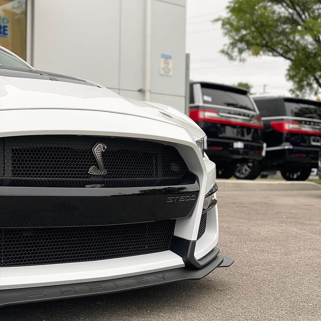 CarsWithoutLimitsさんのインスタグラム写真 - (CarsWithoutLimitsInstagram)「New Arrival Rare ‘Golden Ticket’ @YongeSteelesFordLincoln #2020 #FORD #MUSTANG #Shelby #GT500 in #Oxford White with Ebony Lthr #Recaro Seats with Delivery kms. Options include Vinyl Side Stripe ($500), Carbon Fibre Track Pack ($24,995), Tech Package ($4,000). Visit us #GTA now #Canada’s at 7120 #YongeStreet, #Thornhill, ON. “The Best Ford Deals In 🇨🇦 Are At Yonge Steeles.” BUY FOR $165,888❗️ Shop Online www.YSFL.ca」9月10日 0時46分 - carswithoutlimits