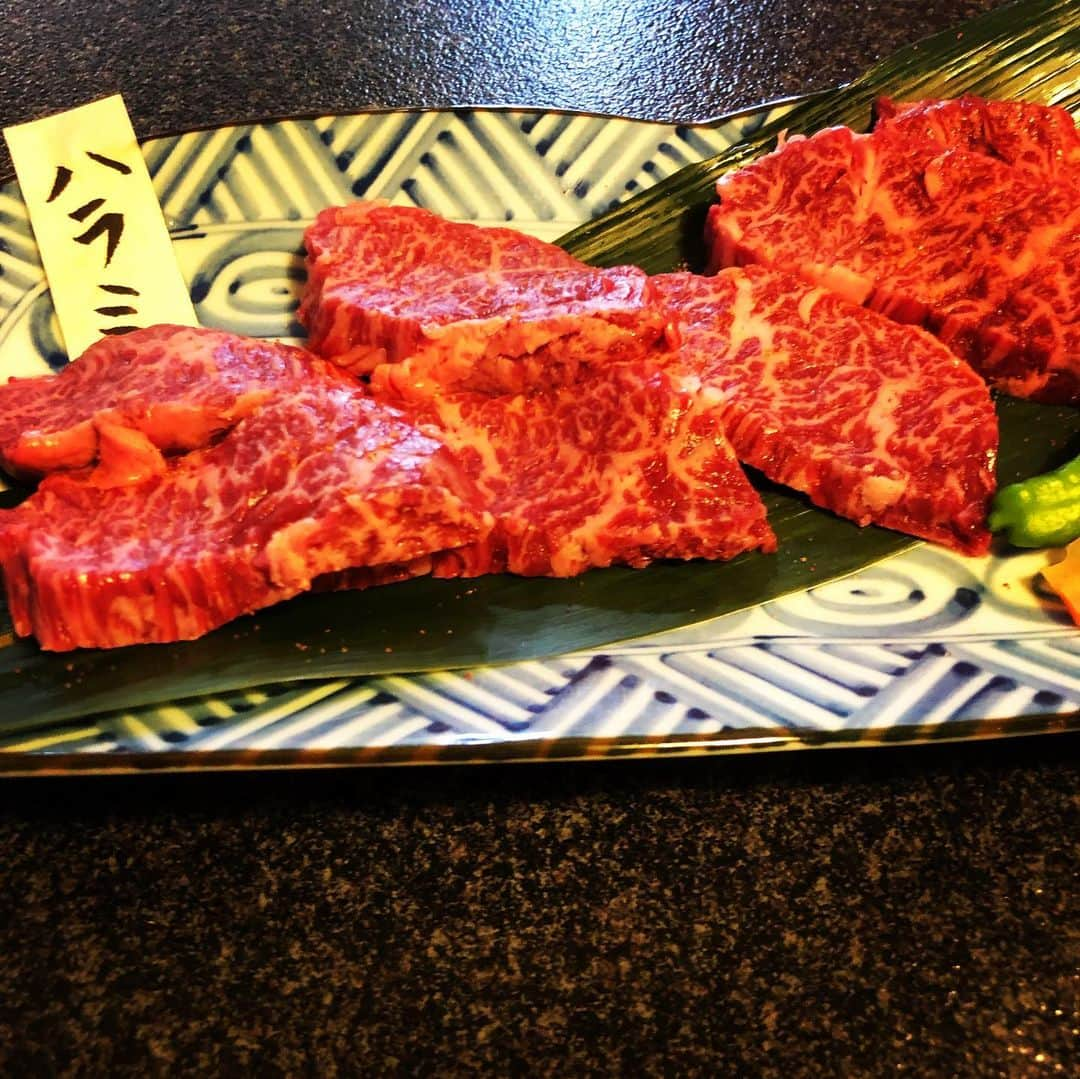 中村譲さんのインスタグラム写真 - (中村譲Instagram)「地元焼肉。チャンピオンを取った牛のお肉様を頬張る日。 #神戸牛  #チャンピオン牛  #志方牛  #志方亭  #加古川牛  #焼肉  #kibebeef #championbeef #bbq #anniversary #bbef #localrestaurant #shikatatei」9月9日 15時58分 - joechan1515