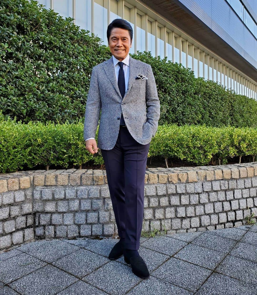 峰竜太のインスタグラム：「#アド街ック天国 https://www.tv-tokyo.co.jp/adomachi/ https://www.tv-tokyo.co.jp/adomachi/smp/ #jacket#BARBA#shirt #yamatoyashirt #tie#altea#pants #PT#shoes #enzobonate」