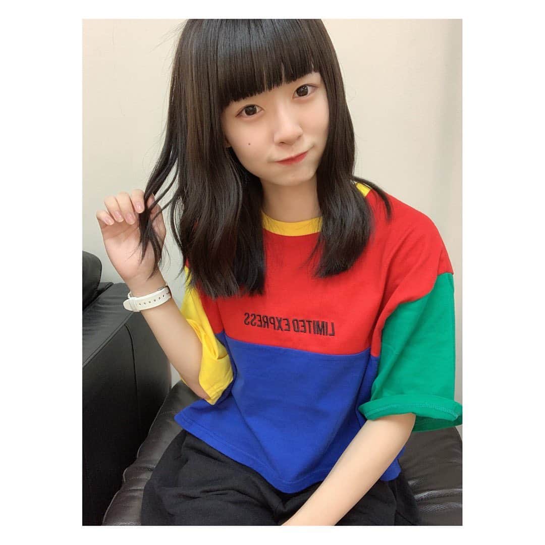 橋本美桜のインスタグラム：「袖が捲れてるの気になる」