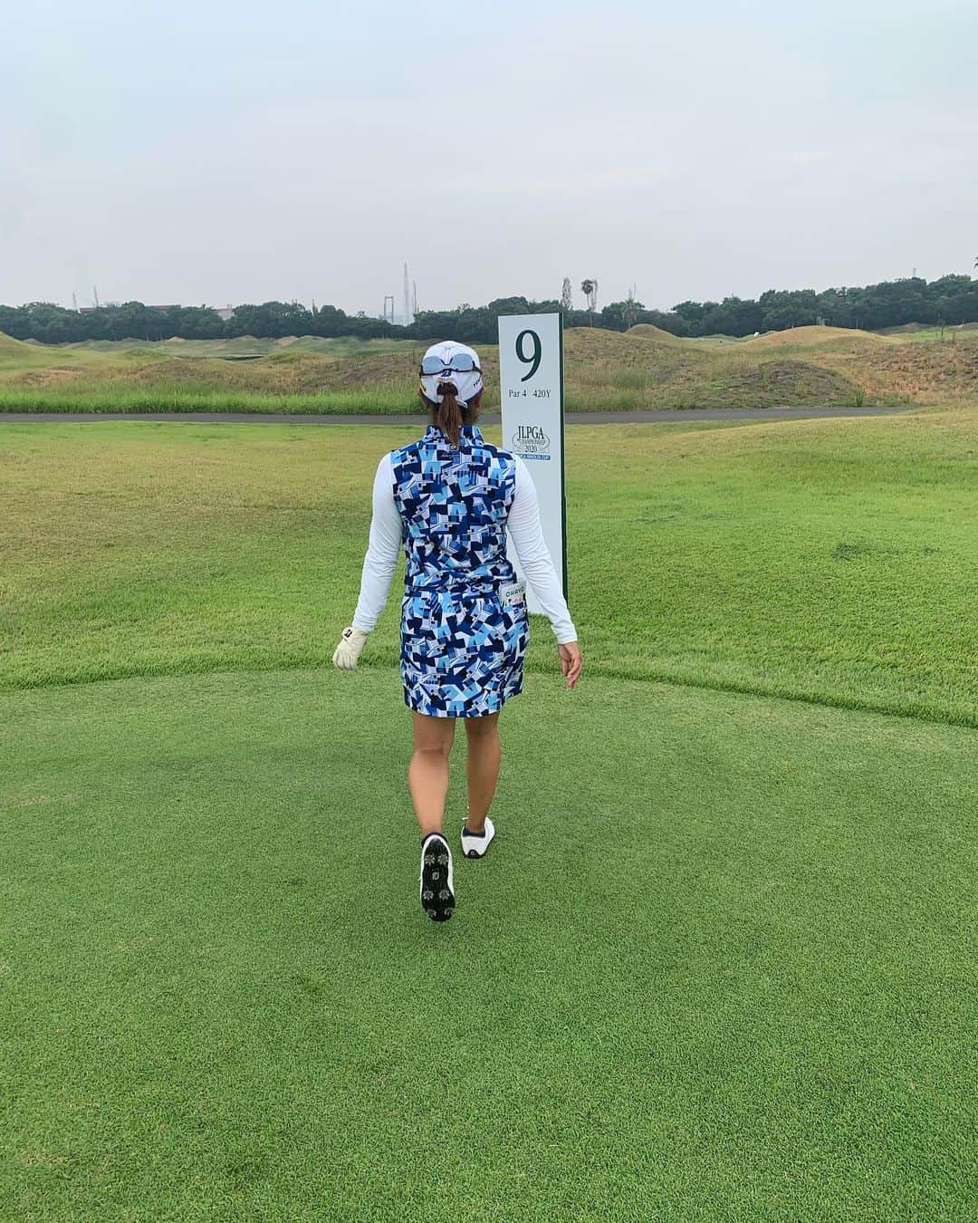 高木優奈さんのインスタグラム写真 - (高木優奈Instagram)「明日から　#日本女子プロゴルフ選手権 今日は #zoy のNewウェアのワンピース！ ノースリーブで可愛いと みんなからの評判も良きでした💙🤍 そして、今週から #ブリヂストン　の Newドライバーで戦います⛳️ 昨日初めて打って即決。めちゃめちゃ良いです🤔 ZOYのウェア @zoygolf  BRIDGESTONEのNewギア  @bridgestonesports_golf  皆さん要チェックです🙄 さぁ明日から頑張ります💪 #髙木優奈 #グランフィールズカントリークラブ #富士スパイラル工業  #ブリヂストンゴルフ」9月9日 16時52分 - yun.g__156cm